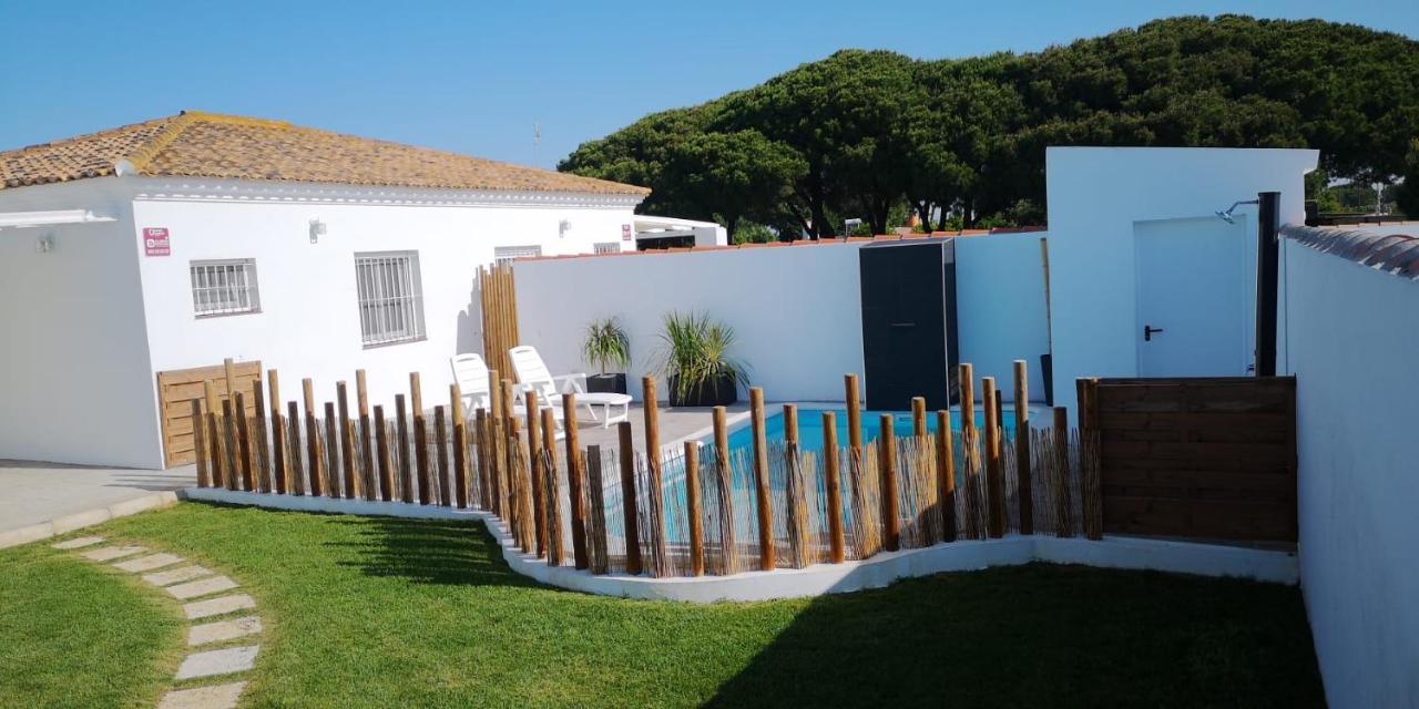 LA PALAPA, Chalet con piscina privada y muy cerca del mar Villa Chiclana de la Frontera Exterior foto