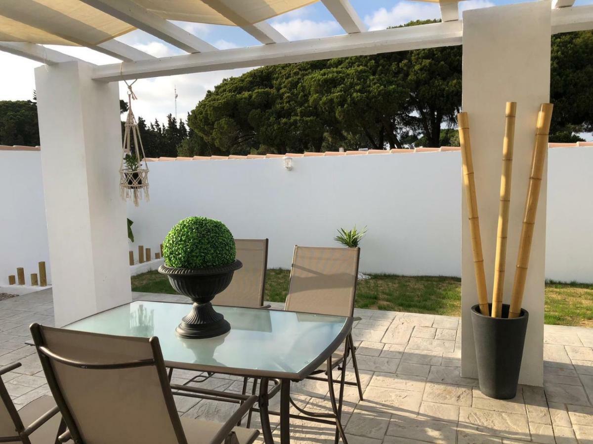 LA PALAPA, Chalet con piscina privada y muy cerca del mar Villa Chiclana de la Frontera Exterior foto